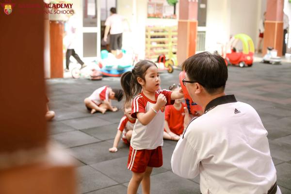 Mầm Non Tự Học Tiếng Anh